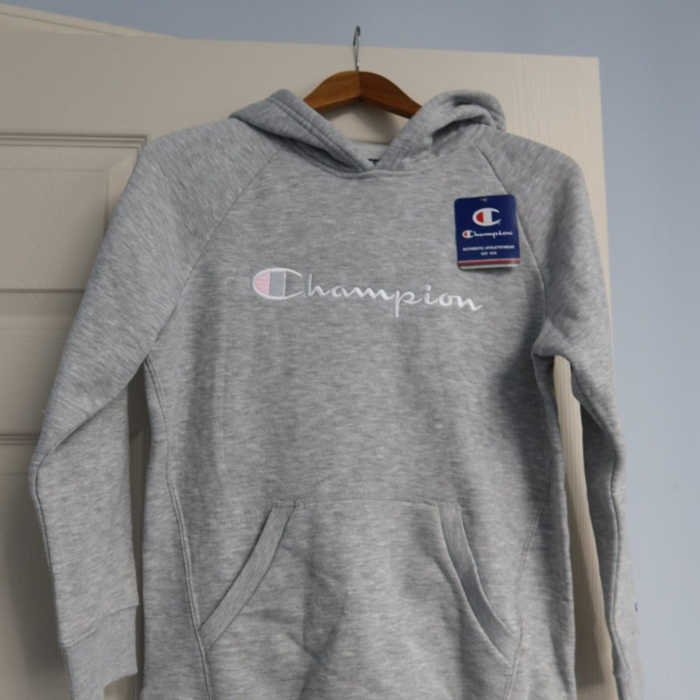 Champion Embroidered Classic Girl’s Gray Crew Neck Pullover Kid’s Size XL